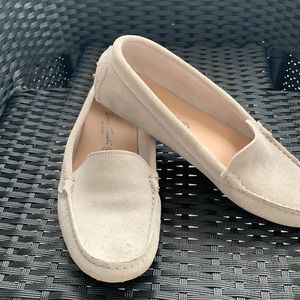 Hardly worn 100% leather made in Spain driving moccasin.